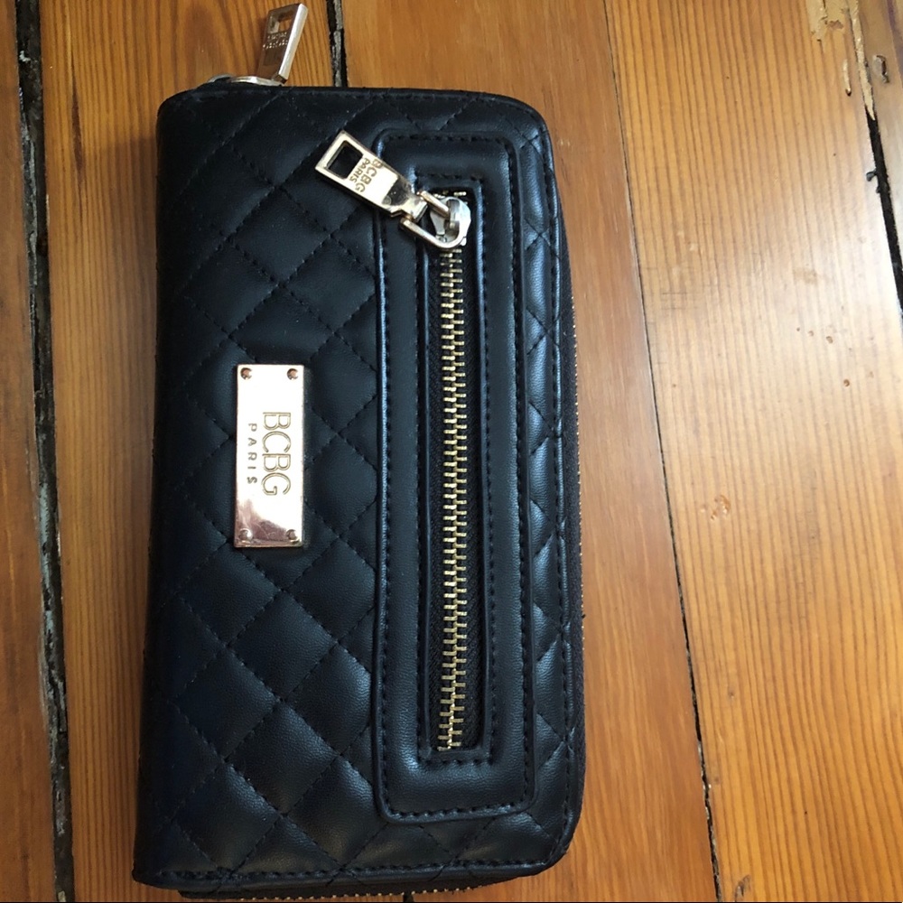 BCBG wallet